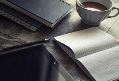 曼城少赛一场和阿森纳差六分，看后面的对手，阿森纳比曼城难度大